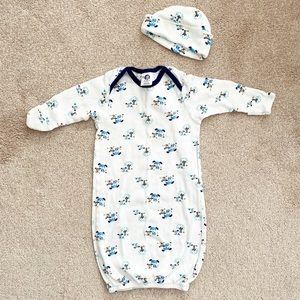 White & blue puppy dog sleep sack & hat
